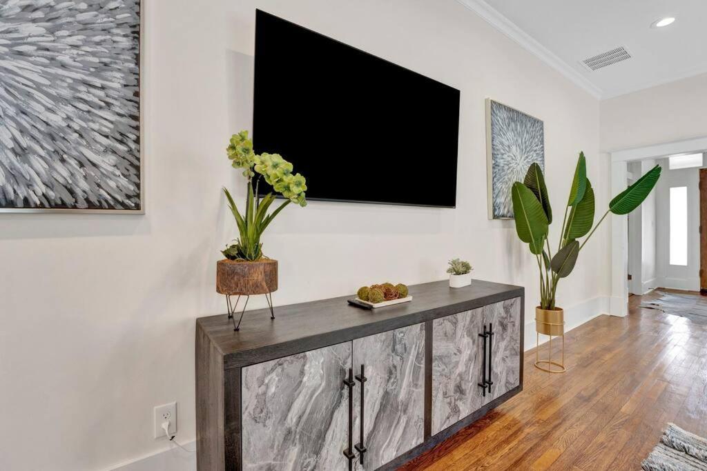 The Victorian - Elegant 3Br Home Near Overton Memphis Bagian luar foto