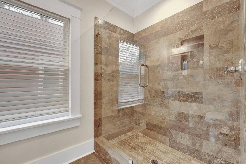 The Victorian - Elegant 3Br Home Near Overton Memphis Bagian luar foto